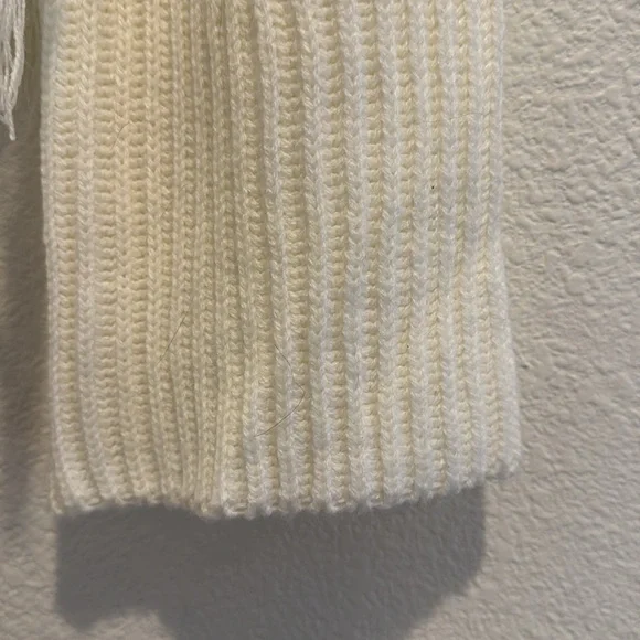 Lulu's - Turtleneck Sweater with Fringe - Ivory/White - Size M - Picture 4 of 6